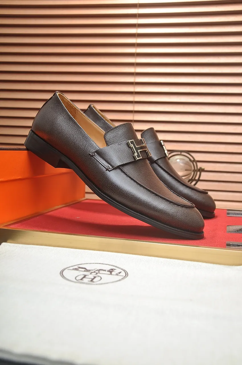 Men's shoes💰520💶[HERMES] (cowhide lining)🍀Italian top luxury🍀He does not pursue novel styles and gorgeous colors, but attracts the favor of successful men with his flawless, elegant and classic style. Formal leather shoes This very comfortable, simple and stable style allows you to easily match any style! The pattern is absolutely 1:1 refined from the original case, and we strive for excellence in materials, imported cowhide + cowhide lining💪💪💪extraordinary texture👍! .Code number: 38-45 (45 customized)
